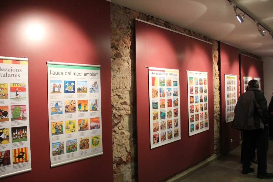L'exposició acull auques de temàtiques ben diverses // Jordi Julià