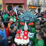 El Cuc de Molins de Rei estrenava la majoria d’edat envoltat dels més menuts // Elisenda Colell