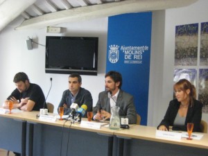 D'esquerre a dreta: Albert Segura, Joan Ramon Casals, Xavi Paz i Núria Polo durant la roda de premsa de presentació de la Festa Major // Jose Polo